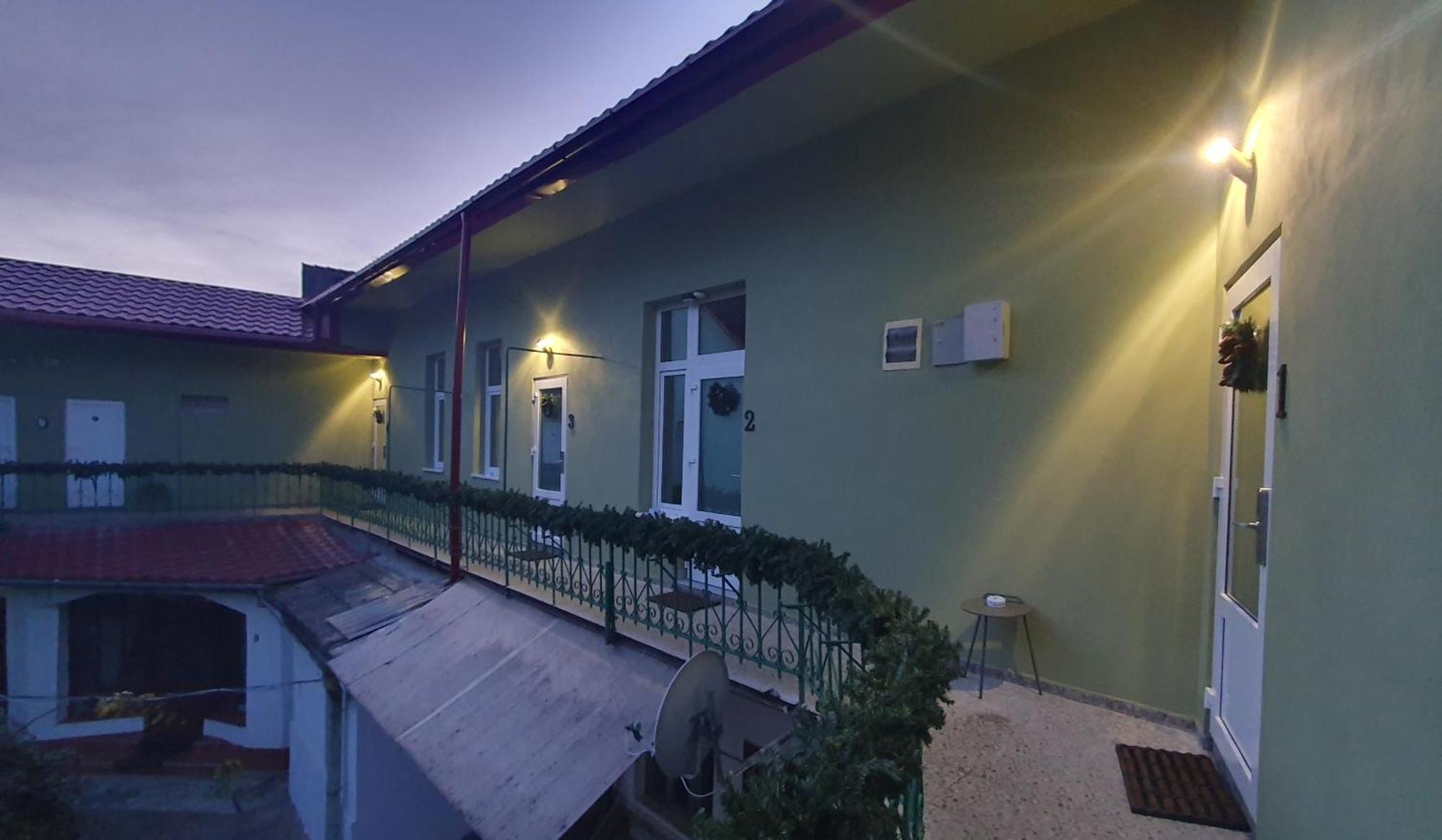 Casa Basarab Brasov Hotel Ngoại thất bức ảnh
